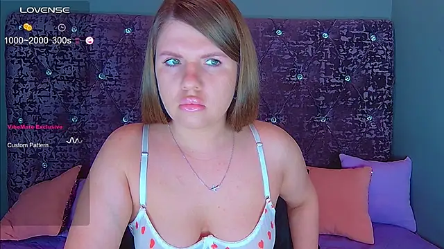 Snapshot of NoraBigAss chatting on January 12, 2025, 10:43 pm NoraBigAss online show from January 12, 2025, 10:43 pm