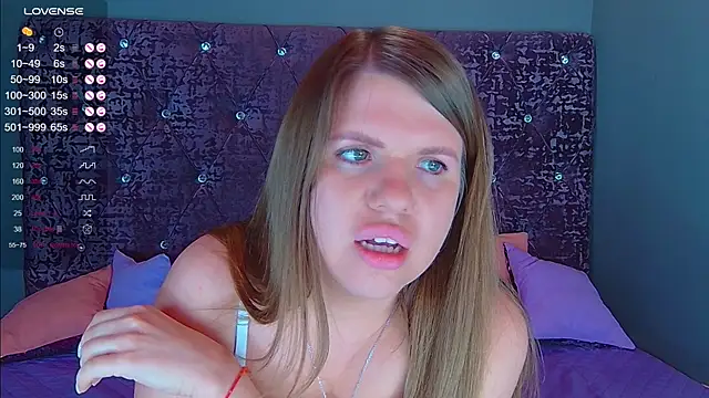 Snapshot of NoraBigAss chatting on January 13, 2025, 4:50 am NoraBigAss online show from January 13, 2025, 4:50 am