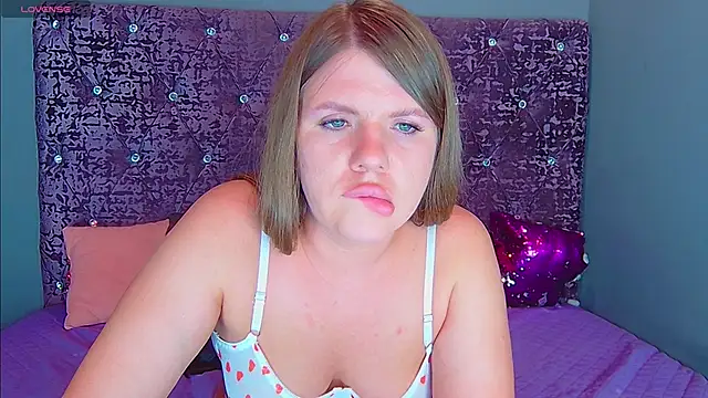 Snapshot of NoraBigAss chatting on February 13, 2025, 7:45 am NoraBigAss online show from February 13, 2025, 7:45 am