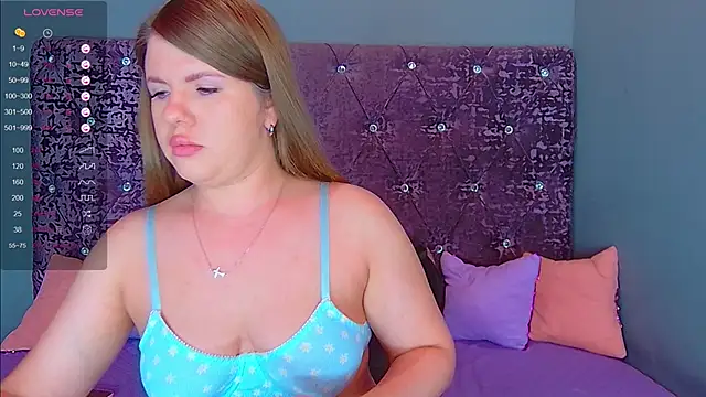 Snapshot of NoraBigAss chatting on March 3, 2025, 2:36 am NoraBigAss online show from March 3, 2025, 2:36 am