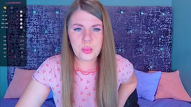 Snapshot of NoraBigAss chatting on March 23, 2025, 12:04 am NoraBigAss online show from March 23, 2025, 12:04 am