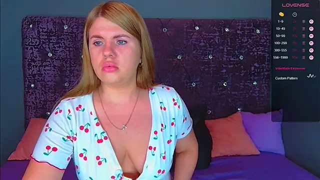 Snapshot of NoraBigAss chatting on September 26, 2025, 1:53 am NoraBigAss online show from September 26, 2025, 1:53 am