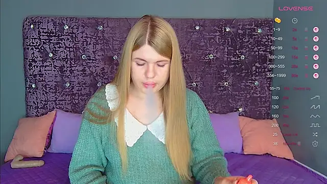 Snapshot of NoraBigAss chatting on December 2, 2025, 1:55 am NoraBigAss online show from December 2, 2025, 1:55 am