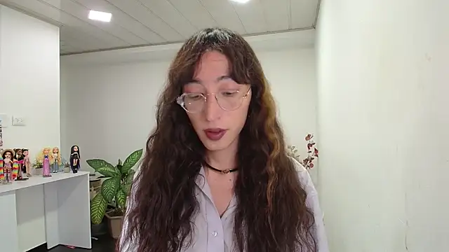Snapshot of NicoleCortez chatting on March 18, 2025, 4:37 am NicoleCortez online show from March 18, 2025, 4:37 am