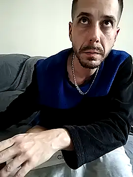 LoGaNfree88 online show from February 18, 2025, 1:11 pm