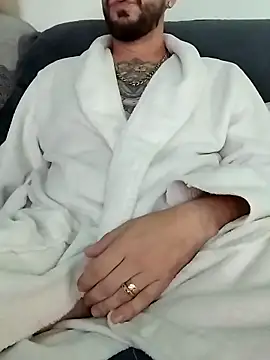 LoGaNfree88 online show from December 2, 2025, 4:57 pm