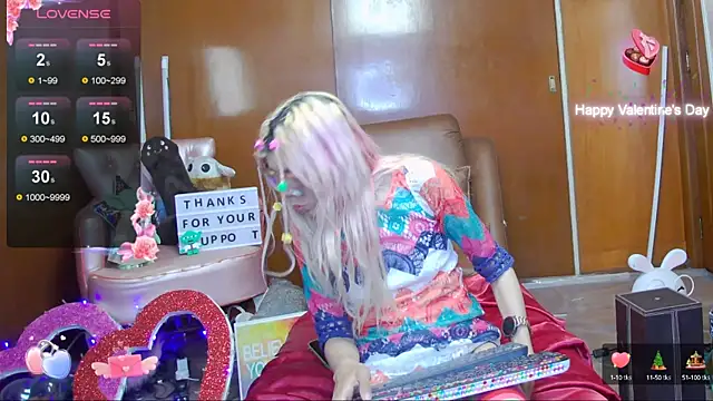 Snapshot of Skinygirl chatting on December 3, 2024, 11:35 pm Skinygirl online show from December 3, 2024, 11:35 pm