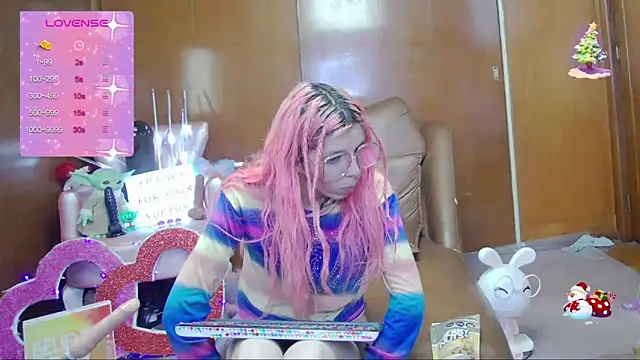 Snapshot of Skinygirl chatting on September 18, 2025, 1:18 am Skinygirl online show from September 18, 2025, 1:18 am
