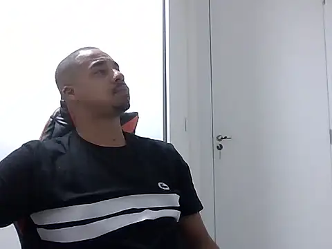 Juninho10c online show from November 11, 2025, 12:43 am