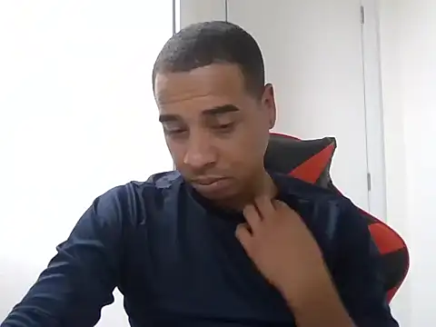 Juninho10c online show from November 21, 2025, 12:54 am