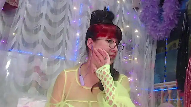 Snapshot of NightOrhideya chatting on February 27, 2025, 12:10 am NightOrhideya online show from February 27, 2025, 12:10 am