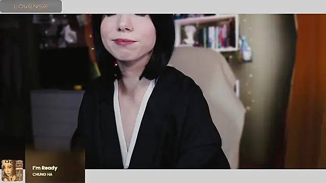 Snapshot of freya_sunny chatting on February 17, 2025, 5:25 am freya sunny online show from February 17, 2025, 5:25 am