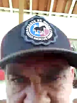 Snapshot of Peludo173317 chatting on December 11, 2024, 3:26 pm Peludo173317 online show from December 11, 2024, 3:26 pm