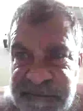 Snapshot of Peludo173317 chatting on December 22, 2024, 2:06 am Peludo173317 online show from December 22, 2024, 2:06 am