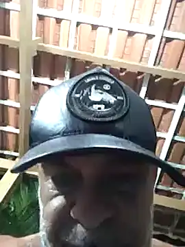 Snapshot of Peludo173317 chatting on March 11, 2025, 1:45 pm Peludo173317 online show from March 11, 2025, 1:45 pm