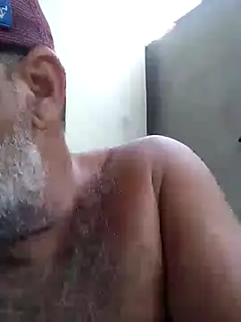 Snapshot of Peludo173317 chatting on March 17, 2025, 1:39 pm Peludo173317 online show from March 17, 2025, 1:39 pm