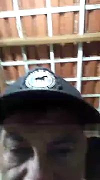 Snapshot of Peludo173317 chatting on March 18, 2025, 1:32 am Peludo173317 online show from March 18, 2025, 1:32 am