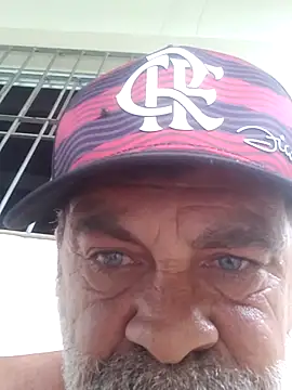 Snapshot of Peludo173317 chatting on October 31, 2025, 1:45 pm Peludo173317 online show from October 31, 2025, 1:45 pm