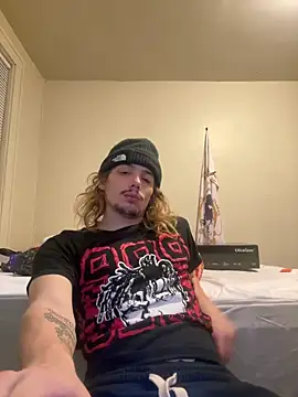 Snapshot of trippyski chatting on February 6, 2025, 6:29 am trippyski online show from February 6, 2025, 6:29 am