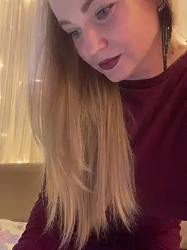 Snapshot of Lady__Maria chatting on February 14, 2025, 3:47 pm Lady  Maria online show from February 14, 2025, 3:47 pm