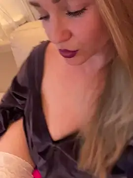 Snapshot of Lady__Maria chatting on March 5, 2025, 8:00 pm Lady  Maria online show from March 5, 2025, 8:00 pm