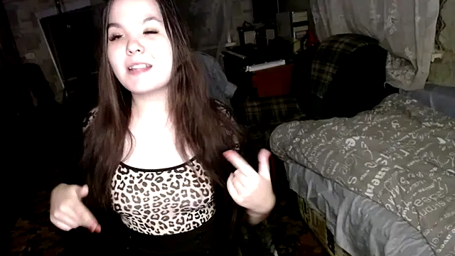 Snapshot of Var_Kiss chatting on February 23, 2025, 1:21 pm Var Kiss online show from February 23, 2025, 1:21 pm