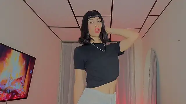 Snapshot of thebestass19 chatting on December 4, 2025, 2:10 am thebestass19 online show from December 4, 2025, 2:10 am