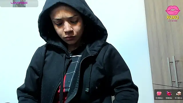 Snapshot of Bessie32 chatting on November 29, 2025, 9:23 am Bessie32 online show from November 29, 2025, 9:23 am