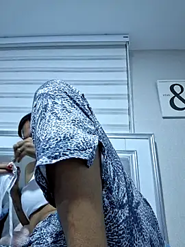 Doll Loren online show from February 20, 2025, 3:12 am