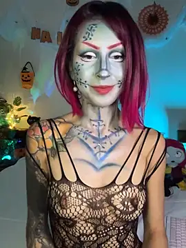 Cinamoonn online show from October 25, 2025, 8:47 pm