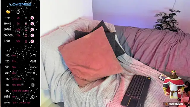 Snapshot of abigail_luna chatting on October 15, 2025, 12:44 am abigail luna online show from October 15, 2025, 12:44 am