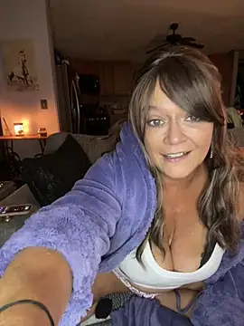 cowgirlc online show from February 19, 2025, 3:28 am