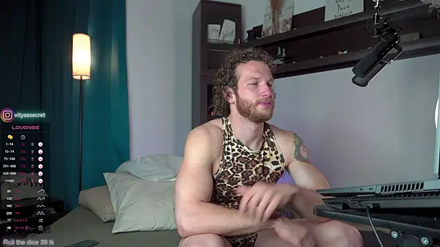 Snapshot of VIktorSecret chatting on October 2, 2025, 5:36 am VIktorSecret online show from October 2, 2025, 5:36 am