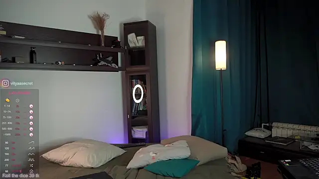 Snapshot of VIktorSecret chatting on October 14, 2025, 4:13 am VIktorSecret online show from October 14, 2025, 4:13 am