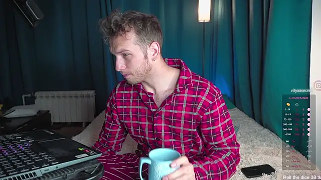 Snapshot of VIktorSecret chatting on November 20, 2025, 4:23 am VIktorSecret online show from November 20, 2025, 4:23 am