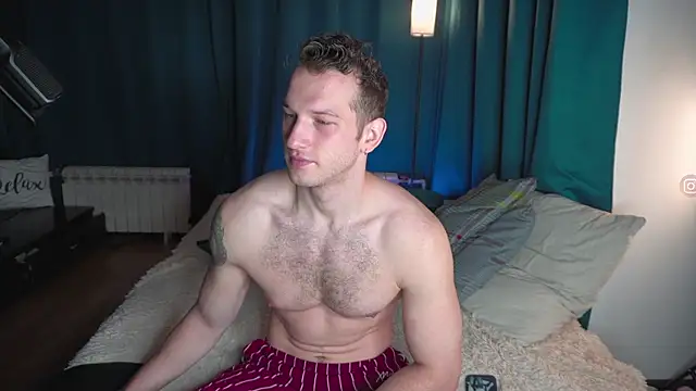 Snapshot of VIktorSecret chatting on November 24, 2025, 5:18 am VIktorSecret online show from November 24, 2025, 5:18 am