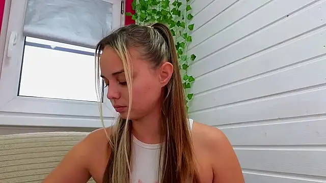 Misss Vikk online show from October 29, 2025, 7:54 am