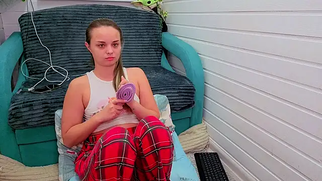 Misss Vikk online show from November 27, 2025, 6:59 am