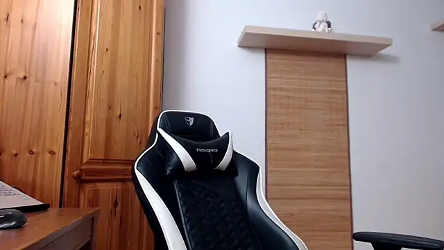 Lisakisss online show from February 23, 2025, 6:01 pm