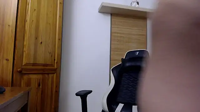 Lisakisss online show from March 14, 2025, 7:48 am