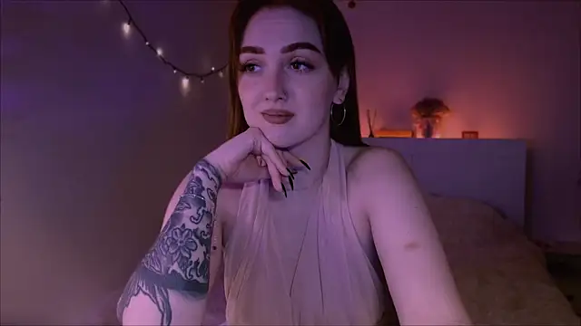 Snapshot of LilyFarey chatting on March 3, 2025, 8:00 pm LilyFarey online show from March 3, 2025, 8:00 pm