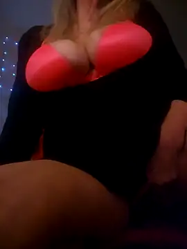 Snapshot of IMS_BHAVEN chatting on February 23, 2025, 12:05 pm IMS BHAVEN online show from February 23, 2025, 12:05 pm