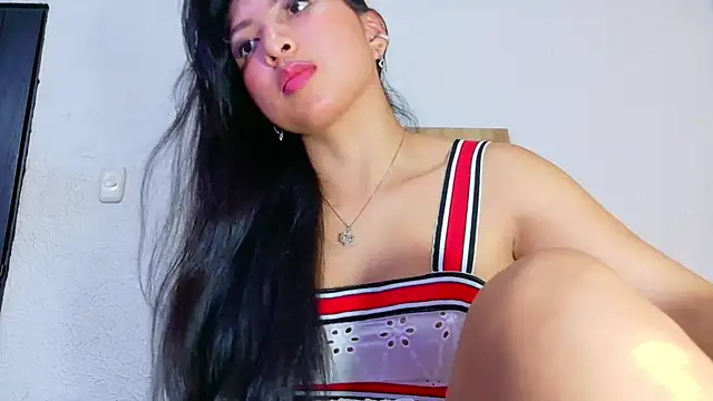 Snapshot of Sweet_baby_hellen chatting on March 5, 2025, 3:51 am Sweet baby hellen online show from March 5, 2025, 3:51 am