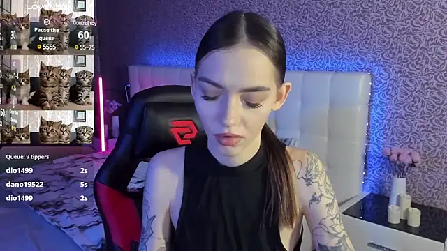 SophieCatty online show from February 4, 2025, 9:38 am