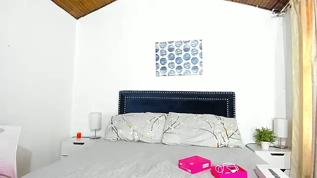 ZulyMichels online show from September 10, 2025, 12:27 pm