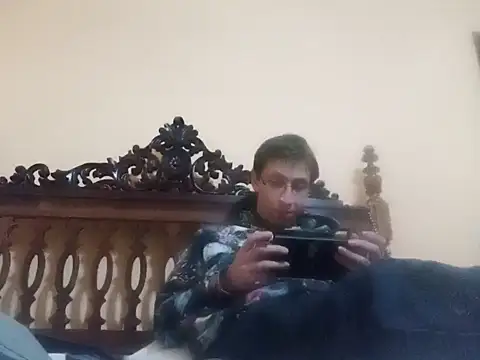 White rabbit  online show from December 19, 2024, 5:29 pm