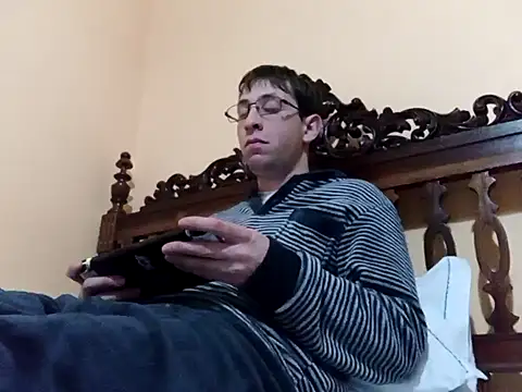 White rabbit  online show from February 4, 2025, 9:31 pm