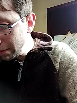 White rabbit  online show from February 6, 2025, 2:58 pm