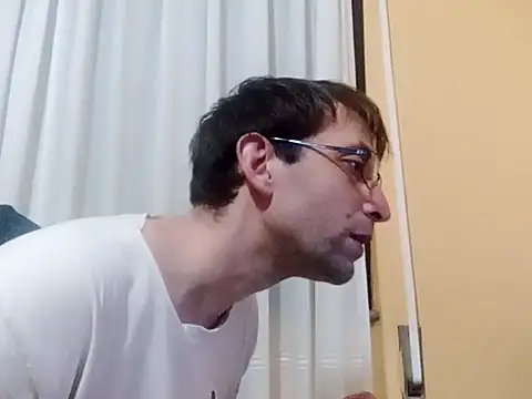 White rabbit  online show from March 14, 2025, 9:32 pm