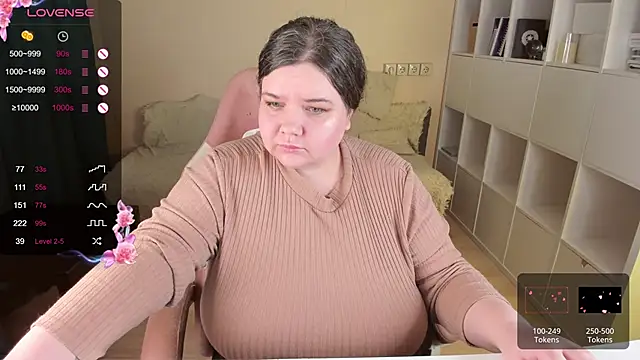 PlumPie online show from September 26, 2025, 7:29 pm